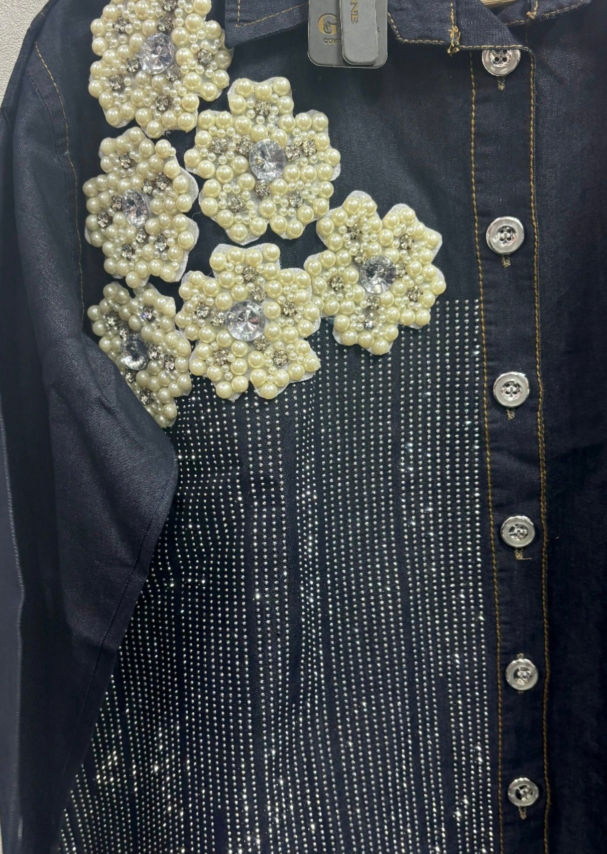 DENIM FITS WITH EMBROIDERY
